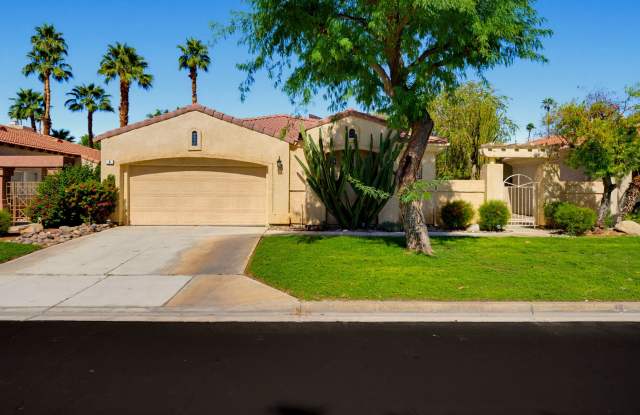 Spacious Rancho Mirage Home Gallery 1