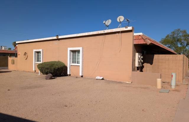 2710 East Marconi Avenue photos photos