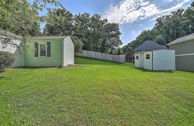 1907 Eastwood Drive - 1907 Eastwood Drive, Johnson City, TN 37604