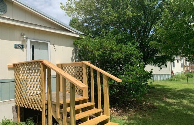907 FM 369 - 907 S FM 369, Burkburnett, TX 76354