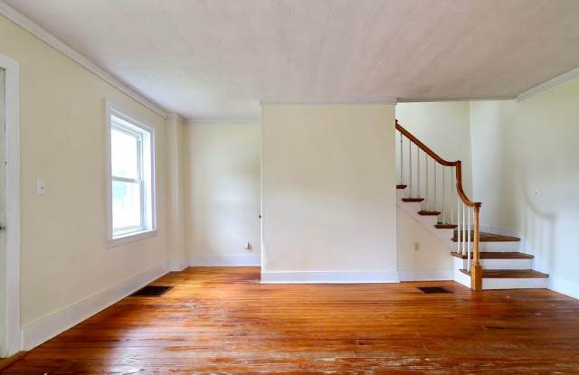 Charming 3-Bedroom Home with Office in Howard – Ready for Immediate Move-In! photos photos