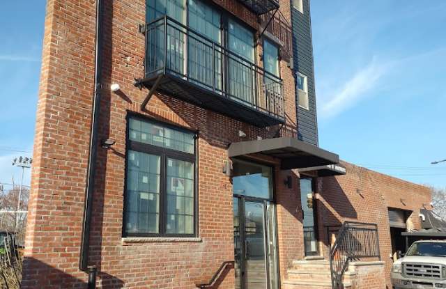 1450 Grays Ferry Avenue - 3 photos photos