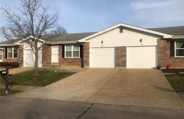 884 Woodridge Drive - 884 Woodridge Drive, Arnold, MO 63010