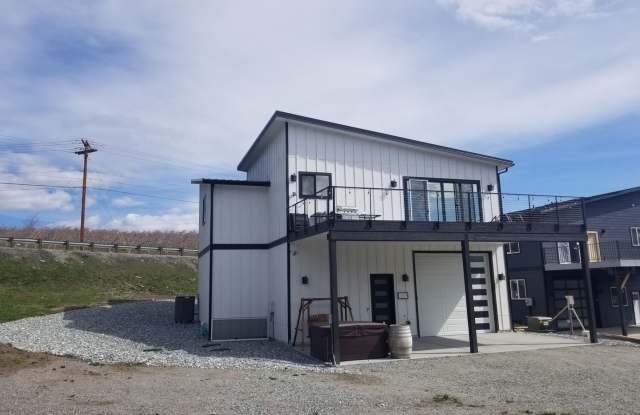 4 bedroom/2.5 bath Home in Manson - 58 Ward Lane, Chelan County, WA 98831