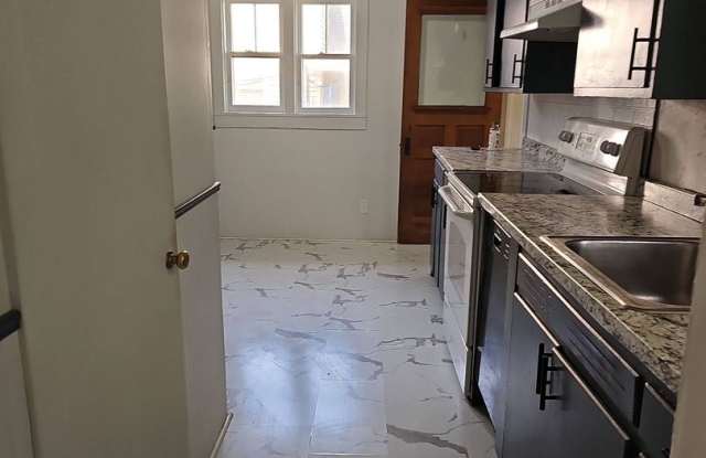 4 Bed 1.5 Bath Single Family Home in Nekoosa Gallery 3