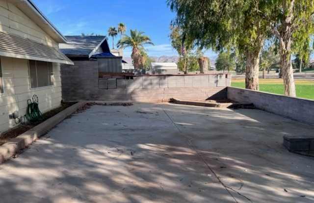 2BR Cozy Cottage on the Golf Course Gallery 3