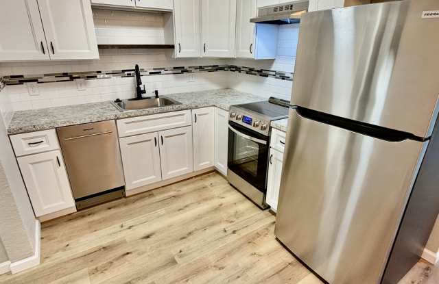 3640 Douglas Road, Apt 2 photos photos