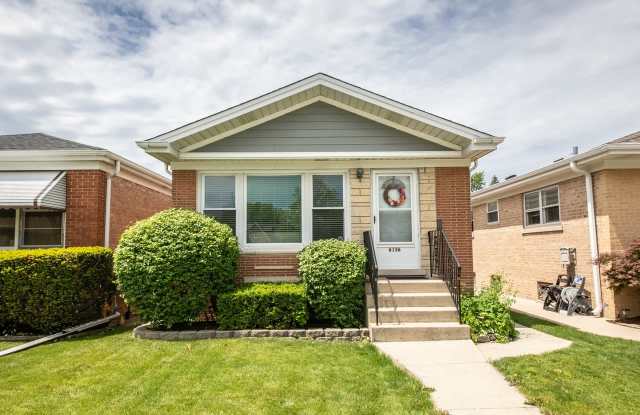 6136 N Nagle Ave photos photos
