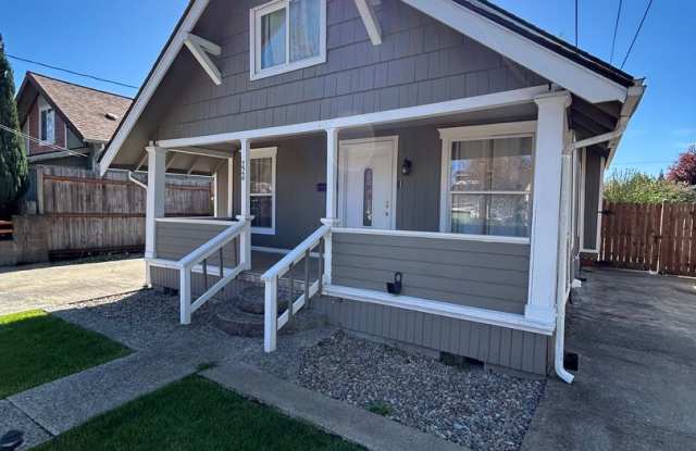 Quaint 3 Bedroom, 1 Bath Home in NW McMinnville photos photos