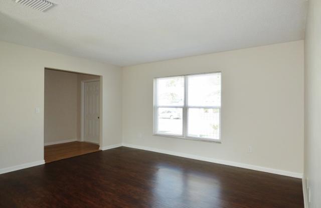 6039 JAGUAR DR W Gallery 2