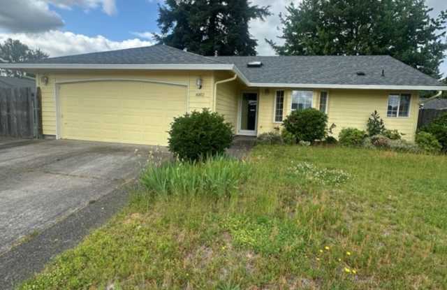 Ranch, 2 Bedroom + Bonus Room / Office. photos photos