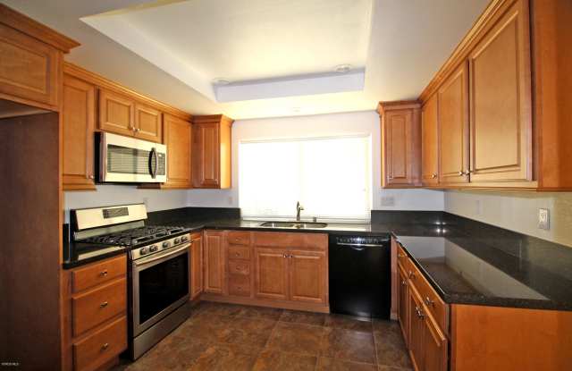 724 Zinnia Court Gallery 3