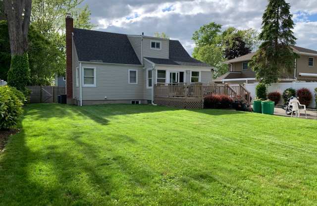 1487 Wesley Place Gallery 3