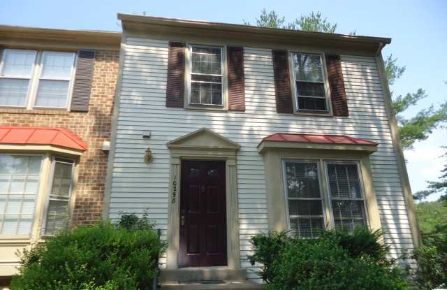 10298 LATNEY ROAD - 10298 Latney Road, Fairfax Station, VA 22032