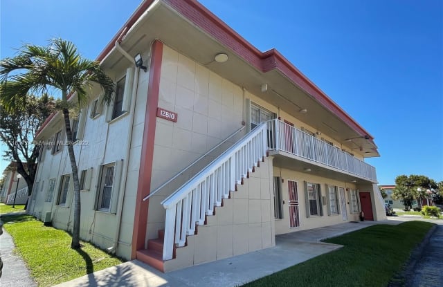 12810 SW 43rd Dr - 12810 Southwest 43rd Drive, Kendale Lakes, FL 33175
