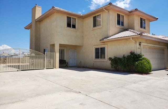6105 Rancho Del Rey Road NE - 6105 Rancho Del Rey Road Northeast, Albuquerque, NM 87113