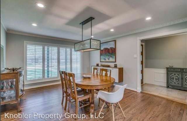 5924 Willow Lane Gallery 3