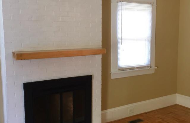 Charming 3 Bedroom near Golden Gate & State Street Social District Gallery 4