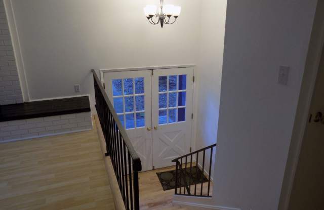 4762 Brookwood Street Gallery 2