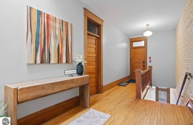 138 River Street Gallery 4