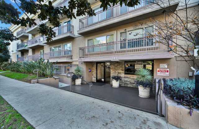 Beautifully Remodeled 1 Bed / 1 Bath with In-Unit Laundry + 3 Parking Spaces photos photos