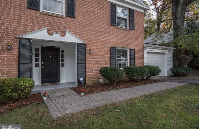 2290 DUNSTER LANE Gallery 4