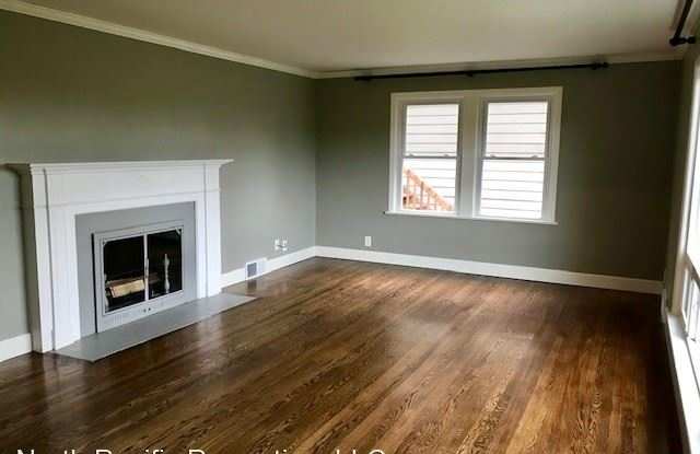 2127 Montvale Ct W Gallery 2