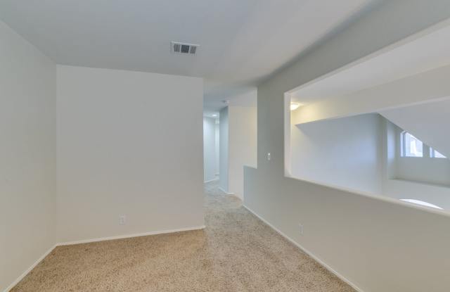 Immaculate 3 bedroom house with a Loft in Green Valley photos photos