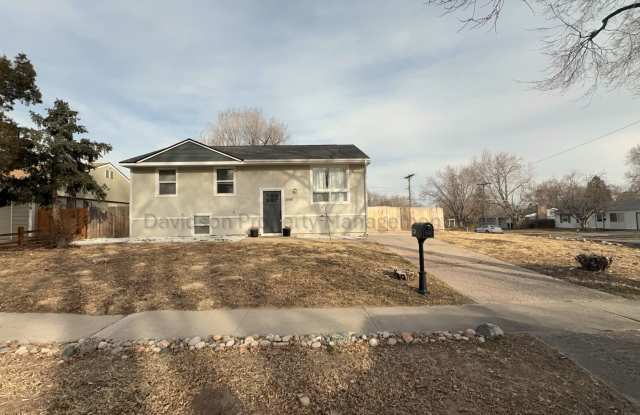 Updated 5 Bedroom House Near Memorial Park photos photos