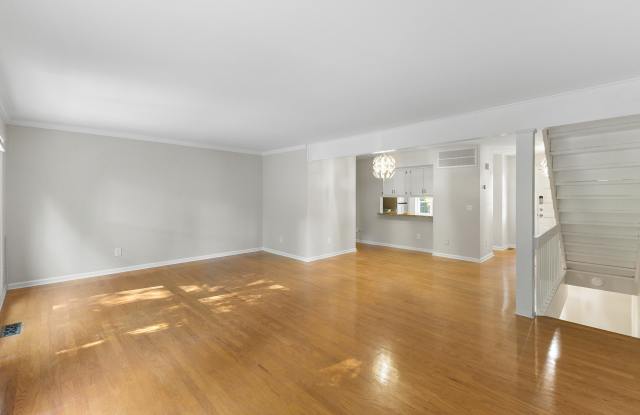 5973 Dixon Drive Gallery 3