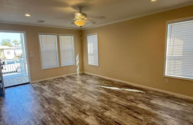 4 Tahitian Drive Gallery 3