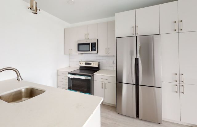 Pet Friendly Luxury Apt w Discounted FEE! Prime Location, Elevator in Building! photos photos