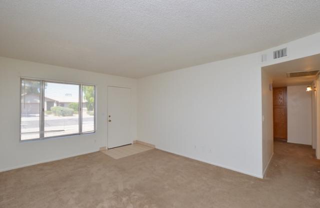 4107 East Windrose Drive Gallery 3