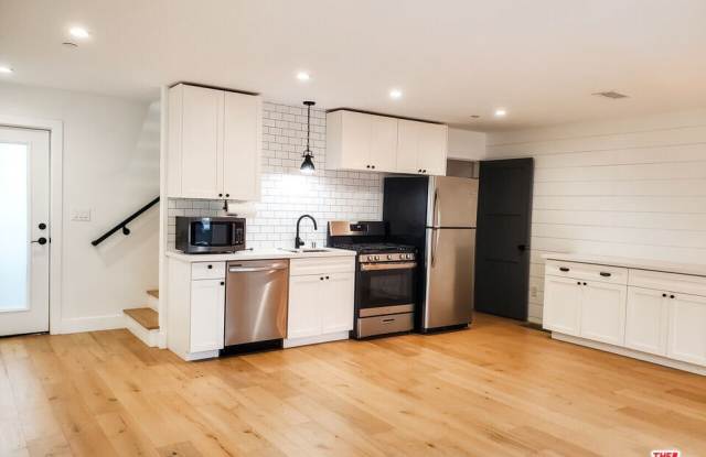 11221 Hannum Ave unit: A - 11221 Hannum Avenue, Culver City, CA 90230