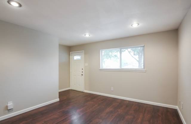 7640 Ryanridge Drive Gallery 3