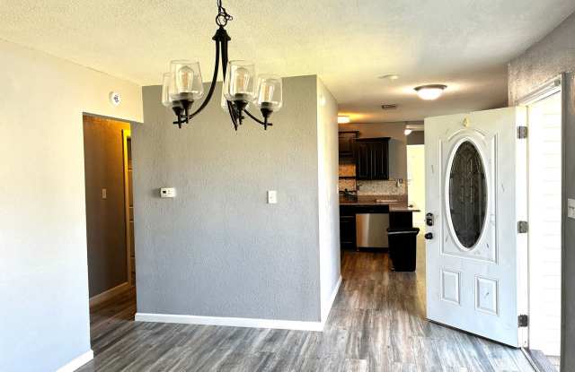 Charming Single Family Ranch for Rent! Gallery 4