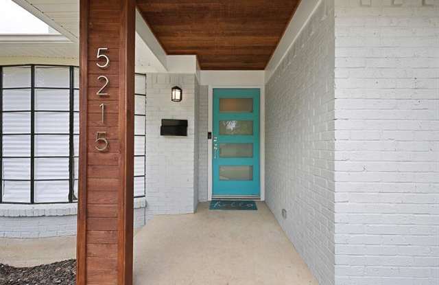 5215 Elkridge Drive Gallery 2