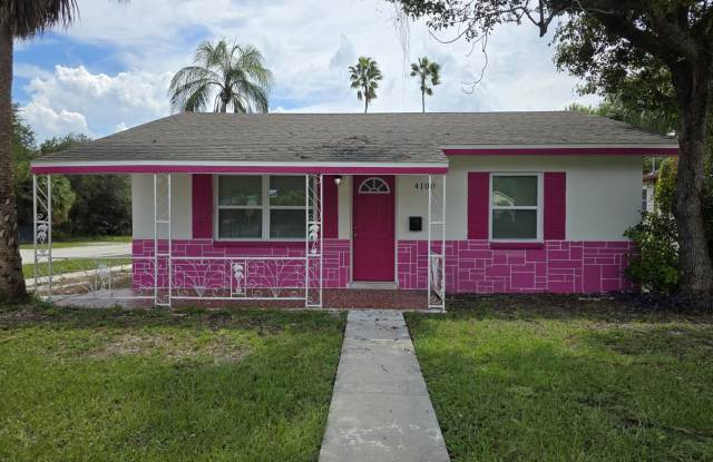 Newly Updated 2-Bedroom Home in a Great St. Pete Location Near Gulfport! Gallery 1