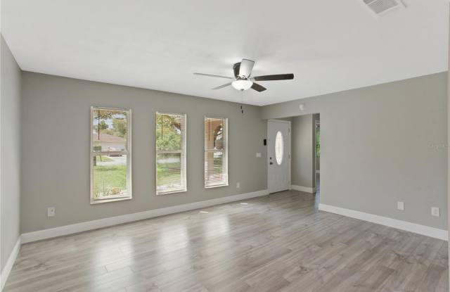 1022 NORWOOD Drive Gallery 4