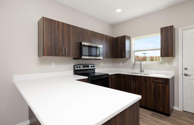4216 Walnut Avenue - 3 Gallery 2