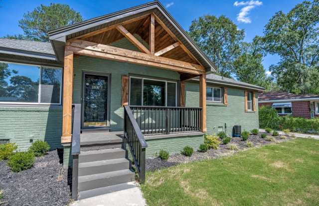 Beautifully Renovated 3BD Home Gallery 1
