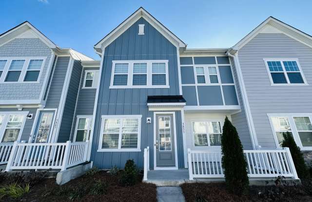 5851 Strathmore Court photos photos