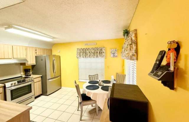 5496 Viburnum Circle, Delray Beach, FL 33484 photos photos