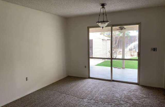 6304 Ellis Ave. Gallery 3