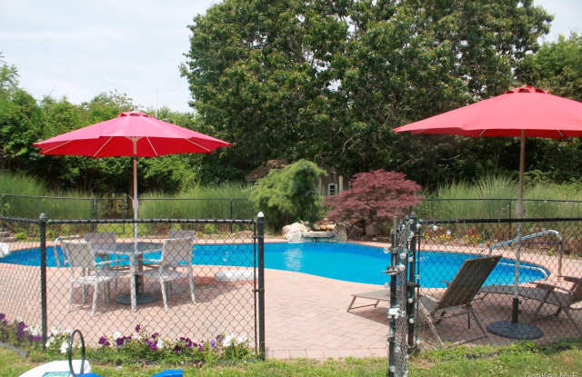 144 Manor Lane photos photos