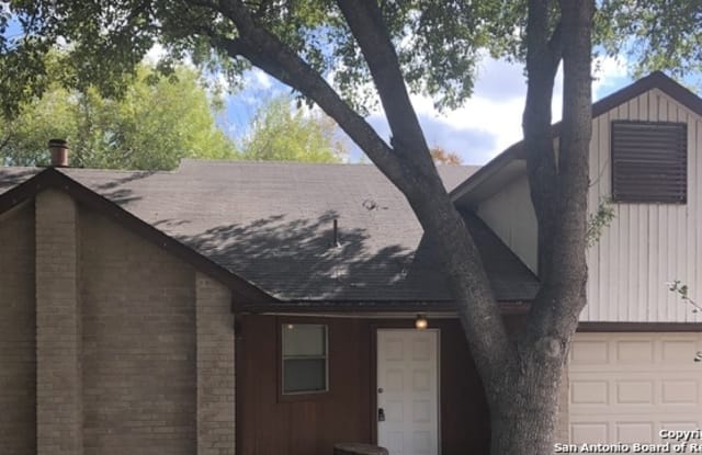 8122 FOREST DAWN - 8122 Forest Dawn Road, Live Oak, TX 78233