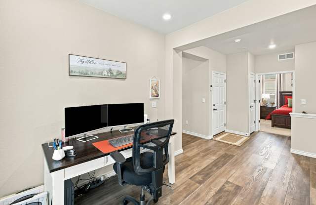 6001 Bennach Grove Gallery 4