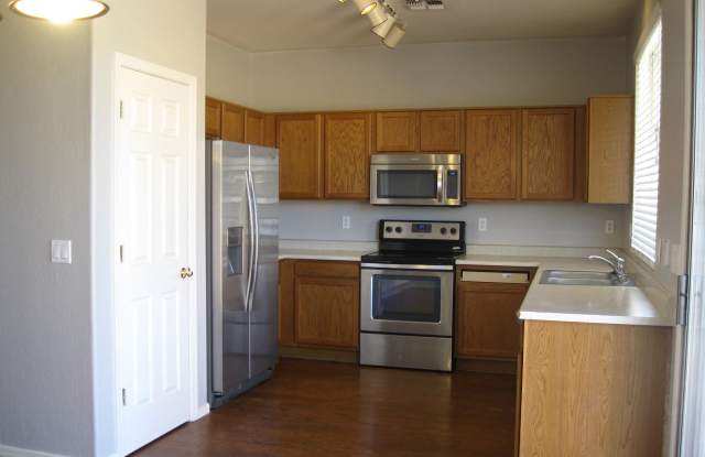 17539 W Cardinal Drive Gallery 4