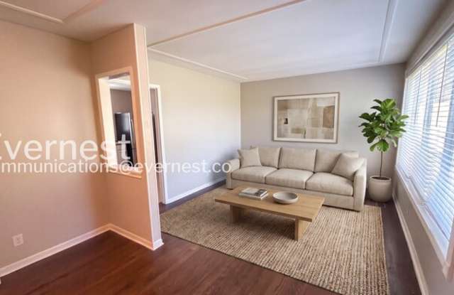 3901 Northwest Kenwood Drive Gallery 2