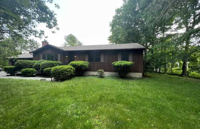 1040 Daniels Farm Road Gallery 2